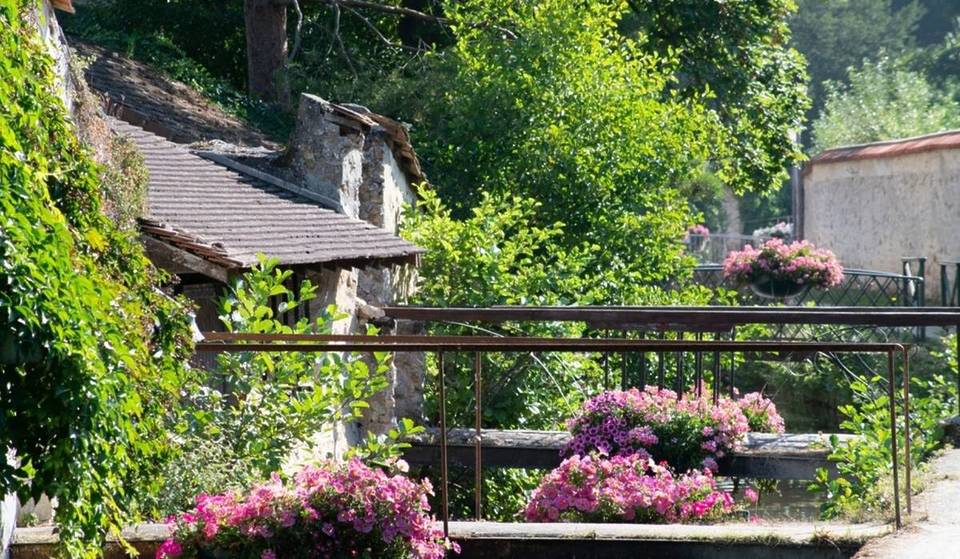 À seulement 40 minutes de Paris, la « petite Venise des Yvelines » cache une promenade sur l&rsquo;eau féérique et un château médiéval gratuit