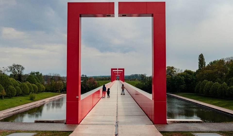 À 40 minutes de Paris se cache une œuvre monumentale à ciel ouvert, et c&rsquo;est le secret le mieux gardé du Val-d&rsquo;Oise