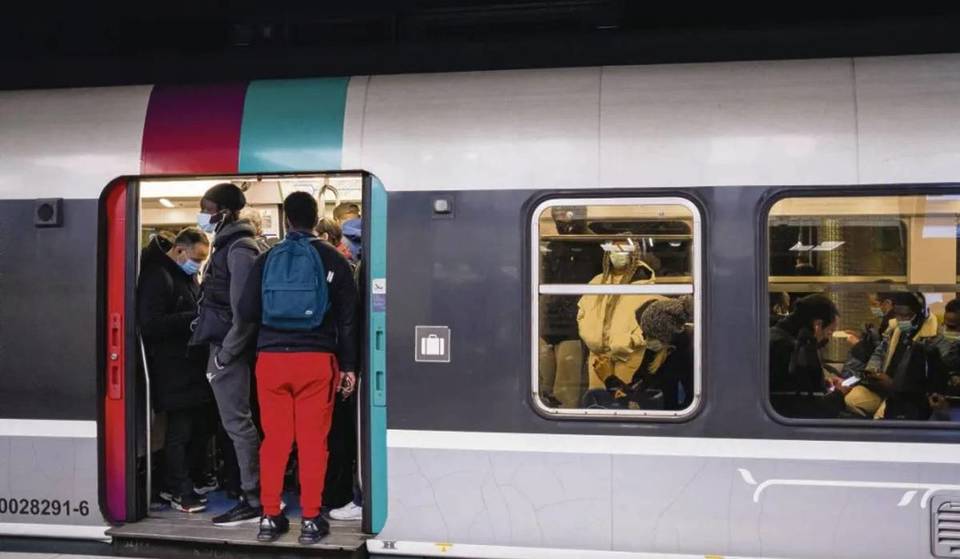 «Fechado durante mais de um mês em pleno verão»: o RER C vai fechar parcialmente durante 39 dias a partir do próximo mês de julho…