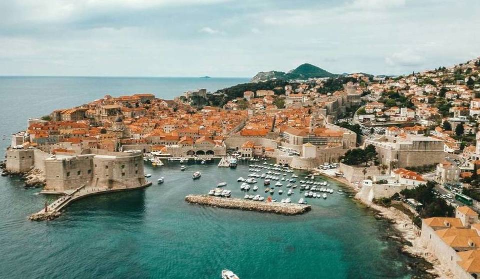 “A timeless setting”: perched overlooking the sea, this incredible fortified city hides secret beaches and some of the most beautiful panoramas in Europe