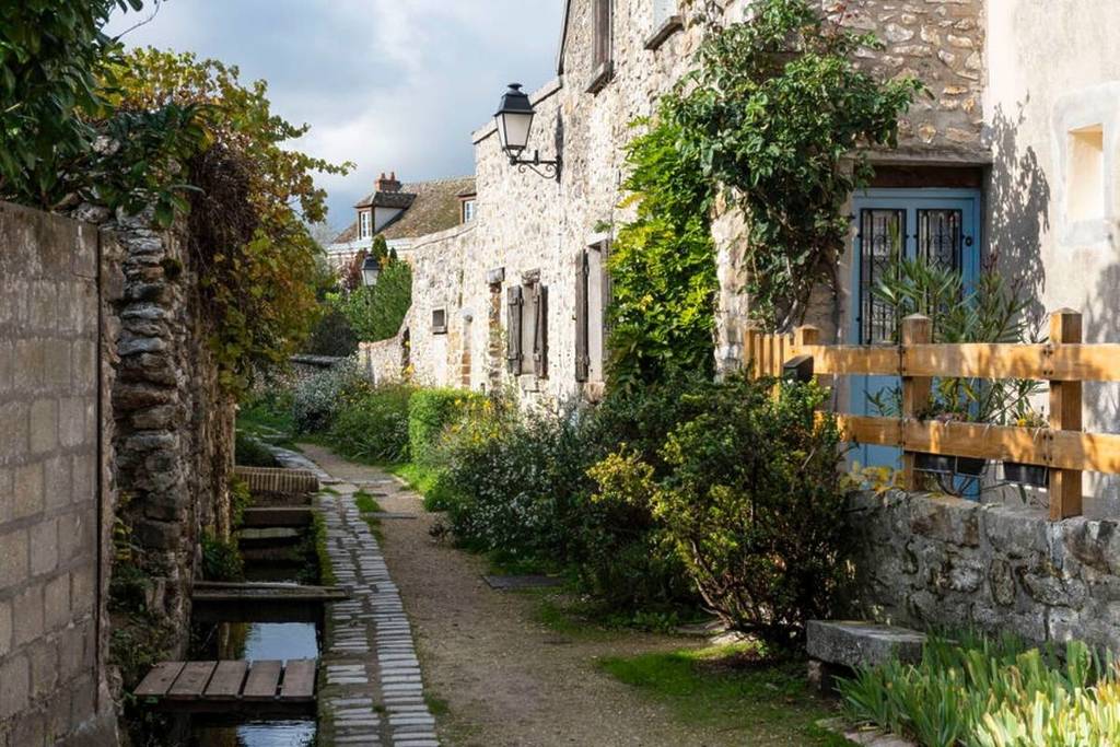 village seine-et-marne