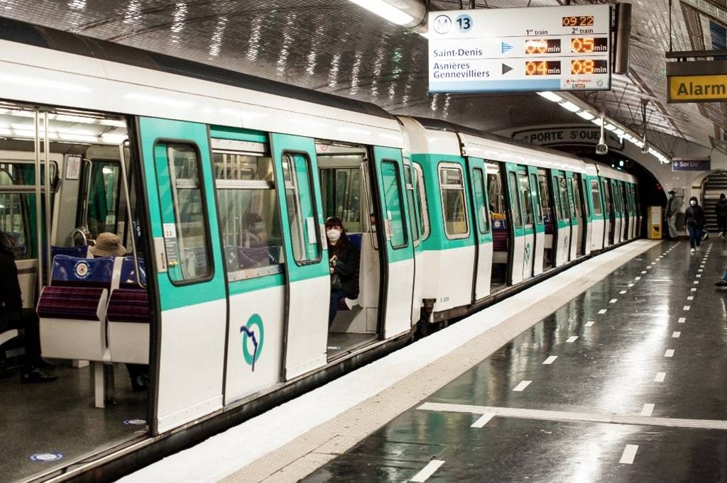 «Va a ser un auténtico infierno»: la línea de metro más odiada de París cerrará parcialmente durante un mes y medio este verano