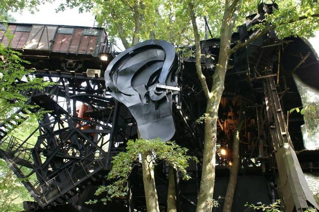 sculpture