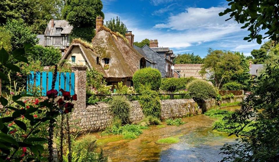 «Il rifugio segreto di Victor Hugo»: a 2 ore da Parigi, questo paesino normanno di 500 abitanti nasconde il fiume più piccolo di Francia