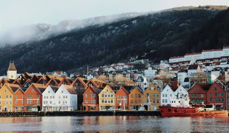 Esta colorida ciudad, enclavada entre siete montañas, es una de las escapadas más bonitas de Europa