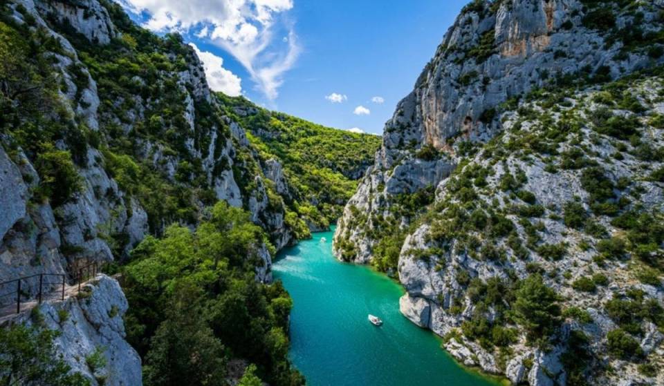 El cañón más grande de Europa está en Francia… y sus aguas turquesas parecen sacadas directamente de una postal