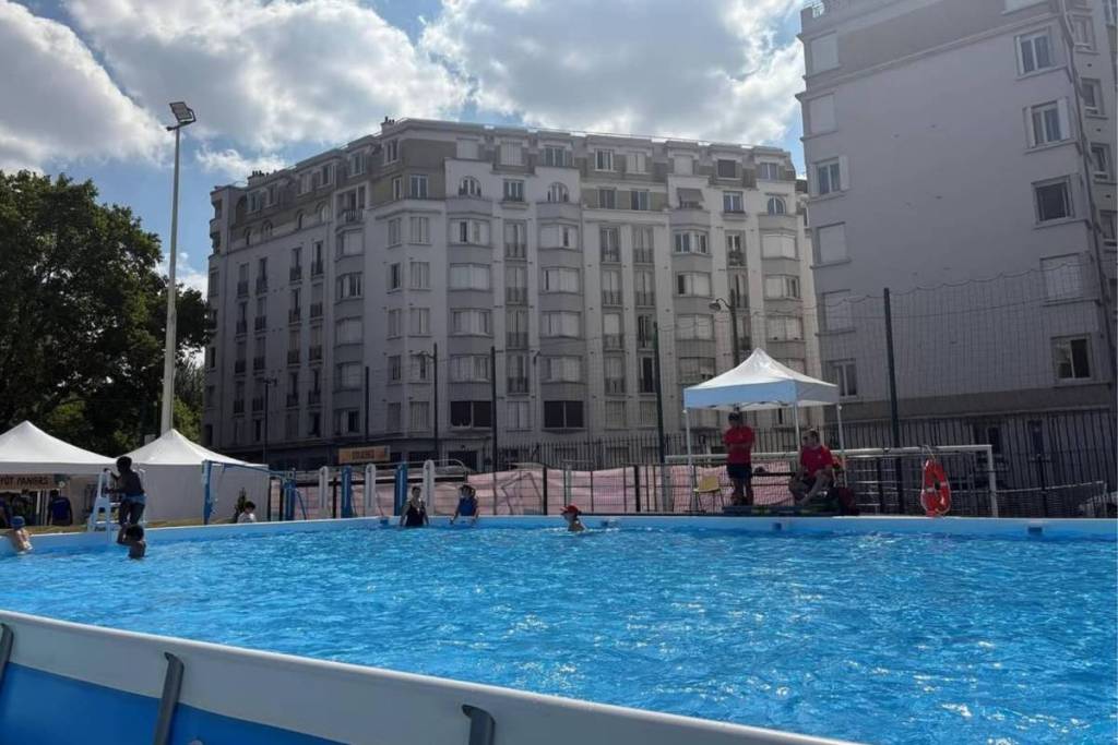 piscina gratis en el distrito 17