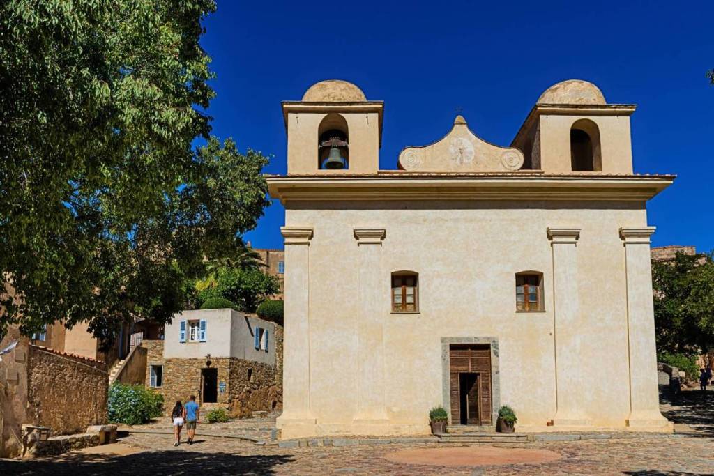 Een van de mooiste dorpen ter wereld ligt in Frankrijk, op Corsica 