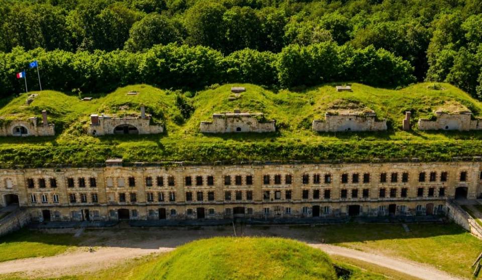 Vor den Toren von Paris öffnet dieses im Wald versteckte Militärfort seine unterirdischen Gänge nur an einem Sonntag im Monat