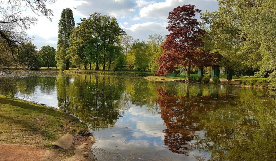 A 25 minuti da Parigi, questo parco gratuito di 30 ettari, nascosto su un’isola, è un vero paradiso di verde ed è aperto 24 ore su 24