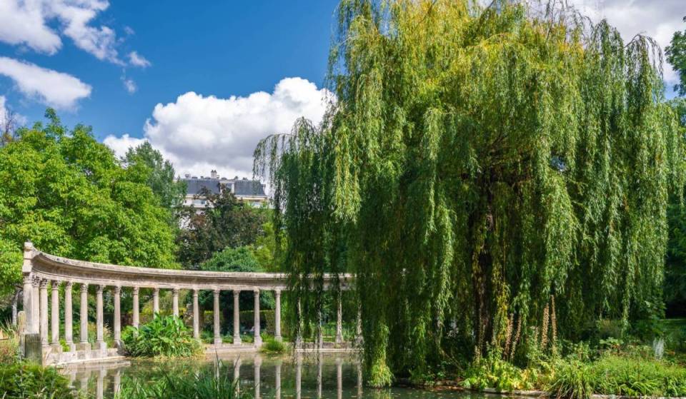 Zum ersten Mal eröffnet dieser legendäre Pariser Park einen kostenlosen, 2.000 m² großen Bereich, der ausschließlich Hunden vorbehalten ist und in dem sie jeden Tag ohne Leine herumtollen können