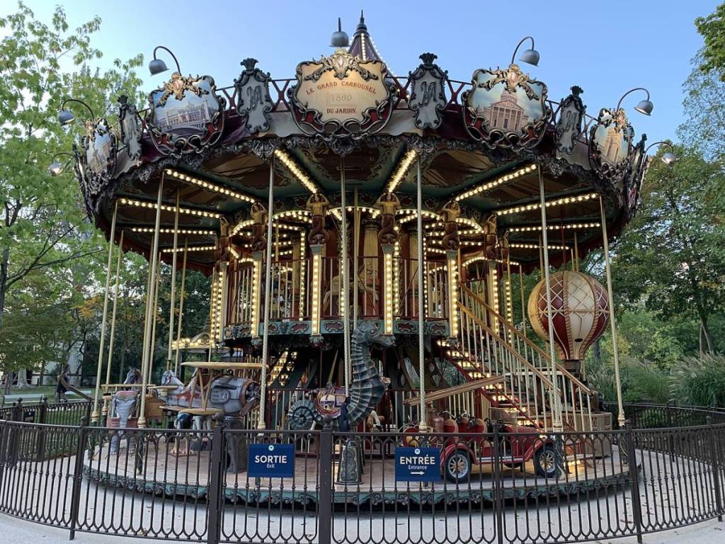 Foto della giostra del Jardin d’Acclimatation di Parigi