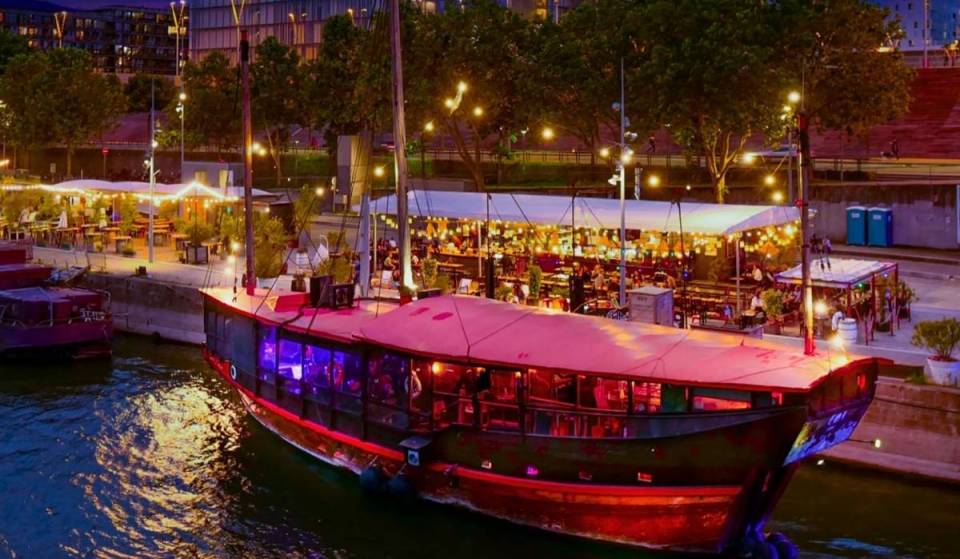 Cette jonque chinoise a fait une fois et demie le tour du monde avant de devenir un restaurant à Paris