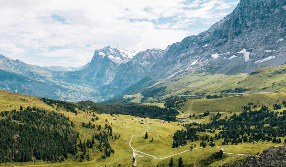 « 3 034 km de paysages fous » : la plus grande randonnée de France traverse le pays de l&rsquo;Alsace au Pays Basque
