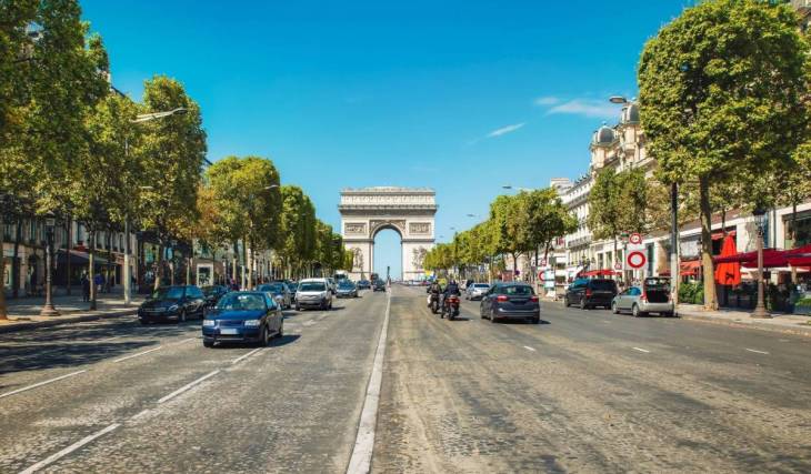 „Das ist historisch“: Zum ersten Mal wird der Papst eine völlig kostenlose und für alle offene Messe zwischen den Champs-Élysées und der Place de la Concorde feiern