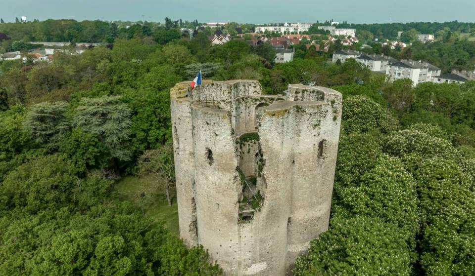 Als einziges Überbleibsel einer längst verschwundenen, weitläufigen königlichen Burg wird dieser mittelalterliche Turm im September endlich seinen beeindruckenden Bergfried wieder für die Öffentlichkeit öffnen – nach acht Jahren der Schließung