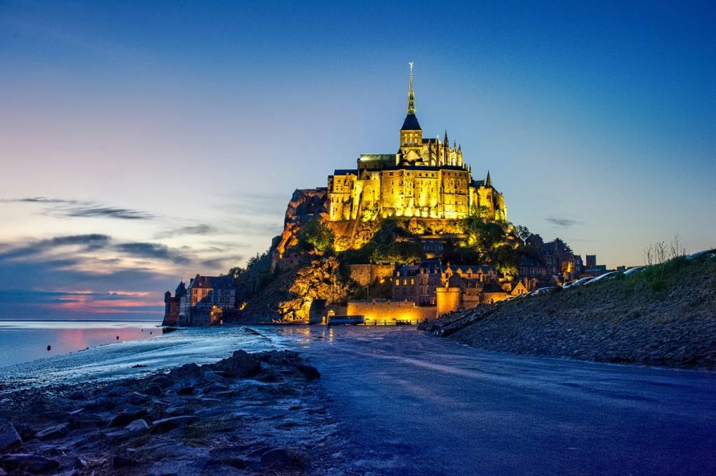 au-pied-du-mont-saint-michel-le-festival-mar-e-lectronique-propose-un