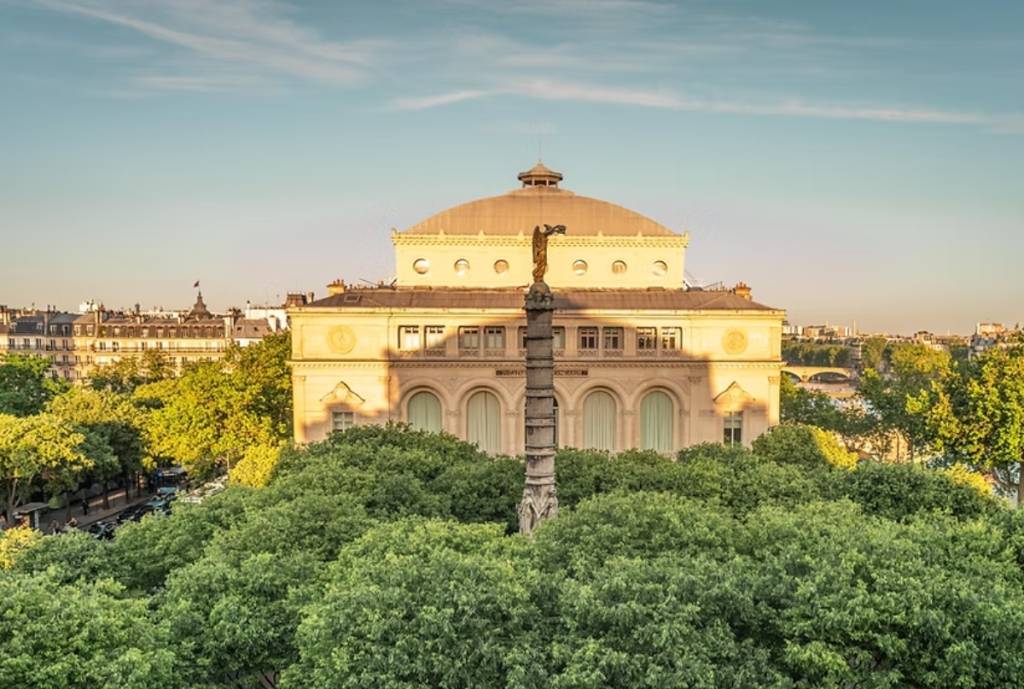 Aerial view of the rooftop terrace at the Théâtre du Châtelet in Paris