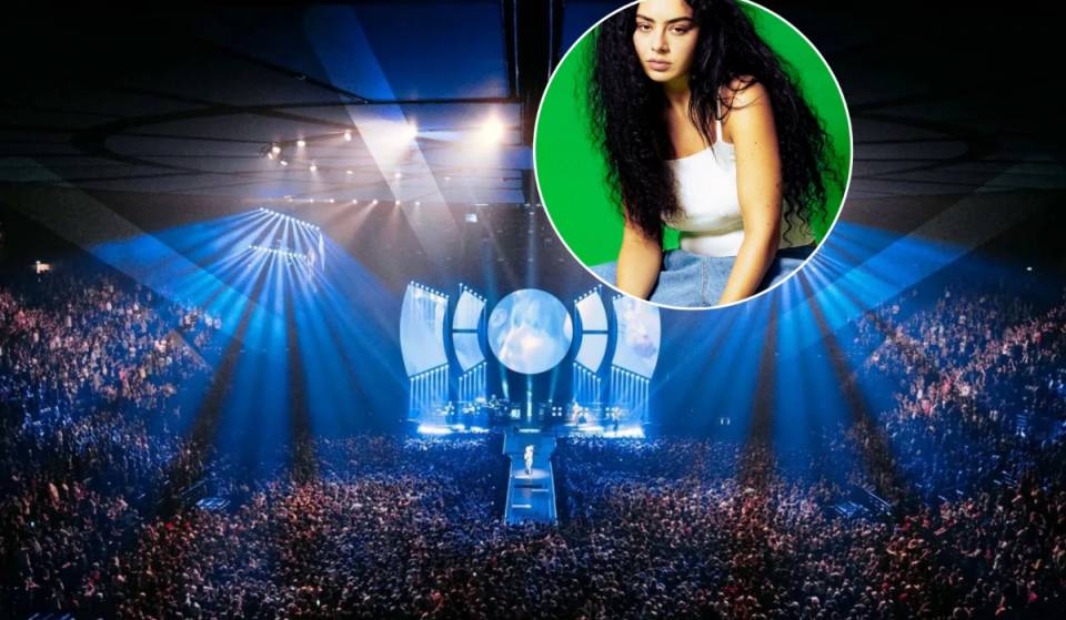 Charli XCX brings her “Music, Fashion, Film” tour to the Accor Arena in Paris