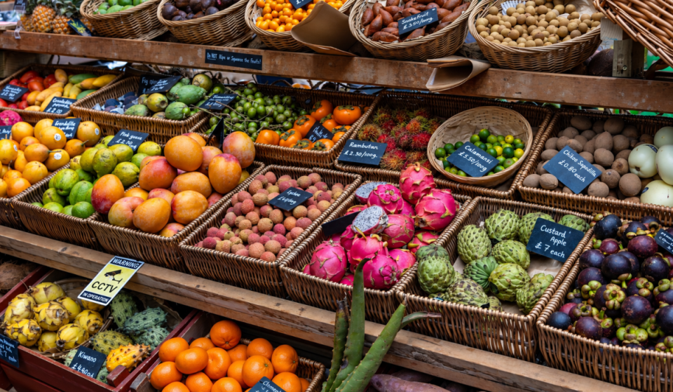 Leafy greens, “ugly” vegetables, and leftover chicken: this weekend, this free food market will teach you how to turn what you were about to throw away into real meals