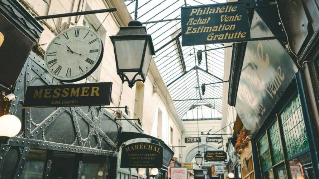überdachte Passage