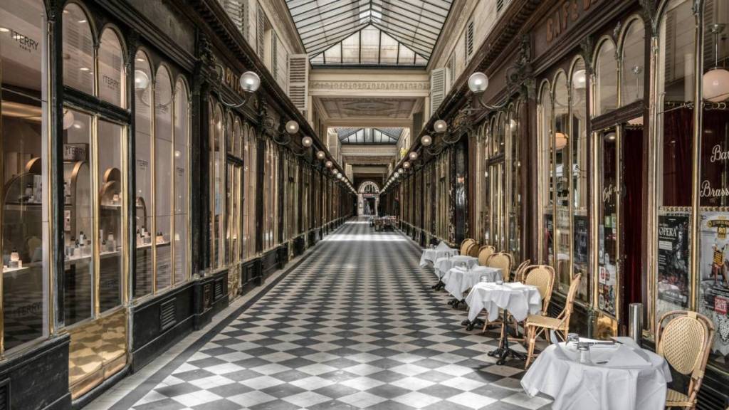 überdachte Passage