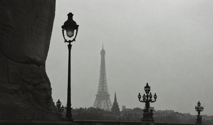 Gruselige Geschichten, Teufelstüren und ein verschwundener Friedhof: Vergiss für einen Abend die Stadt der Lichter und begib dich auf Entdeckungsreise durch das verfluchte Paris
