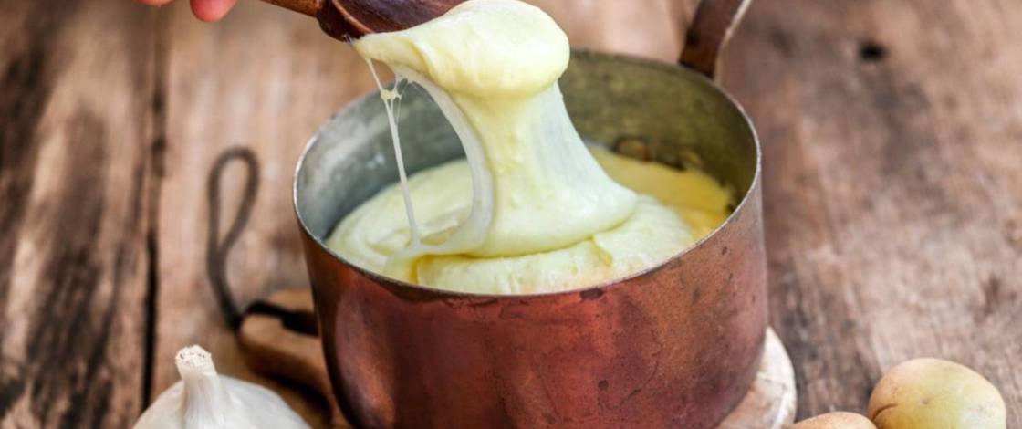 Aligot mit Wurst nach Belieben, 6.000 Gäste und zwei Festtage: Dieses riesige Festmahl findet nur wenige Stunden von Paris entfernt statt