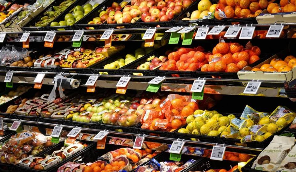 Grand Frais is thinking big: 2,200 m² of fresh produce will replace this former supermarket near Paris