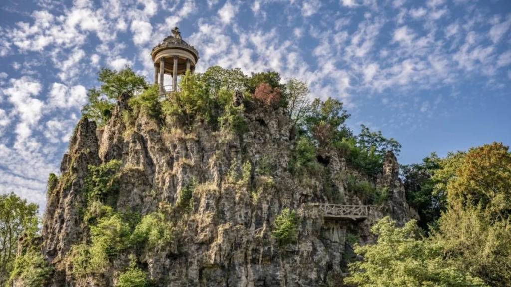 buttes-chaumont