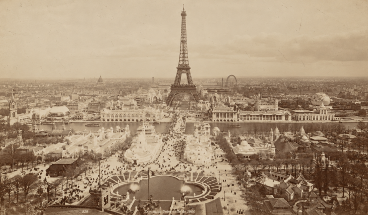 En 1889, la tour Eiffel n’était pas la seule merveille du Champ-de-Mars : cet immense monument a depuis disparu