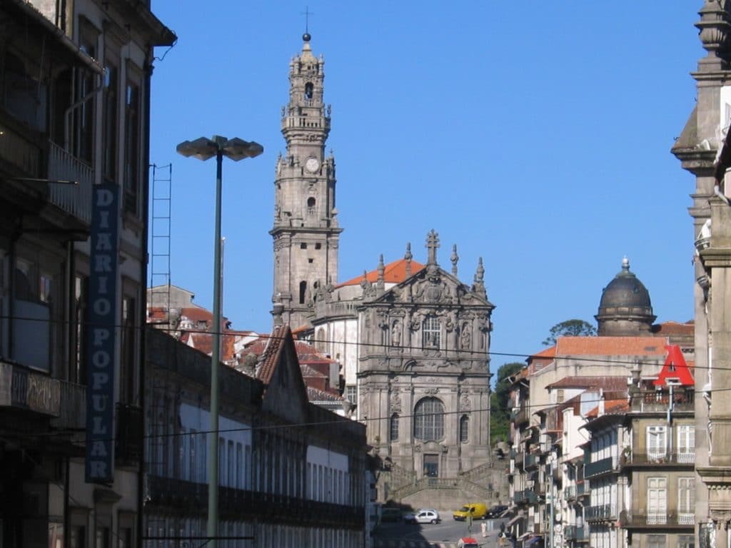 Um pouco de história e factos interessantes sobre os Clérigos