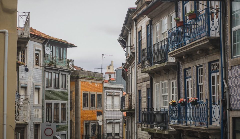 Conheces a origem do nome da Rua dos Caldeireiros?