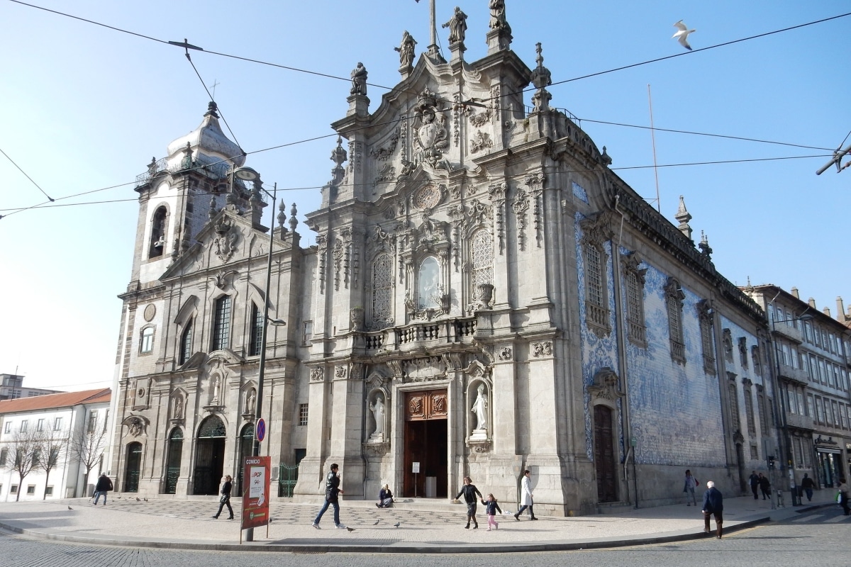 Descobre os segredos das ruas do Porto aos domingos