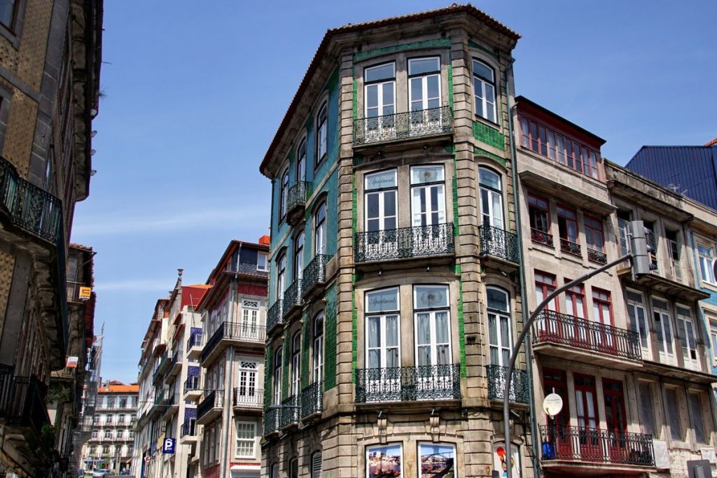 rua mais pequena do porto