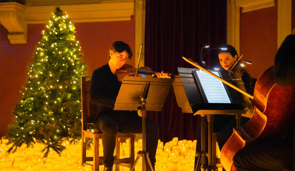 This is Porto’s hottest plan for the winter: Candlelight illuminates the Palácio da Bolsa with Christmas classics