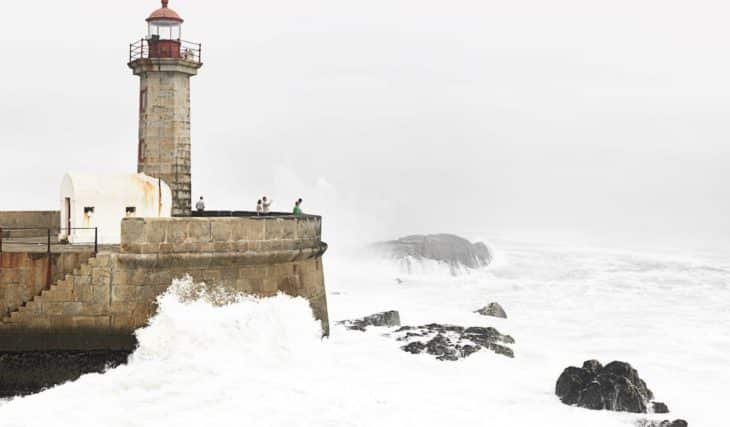 The Porto district is under a yellow warning for Friday: for 12 hours, waves may reach 5 meters