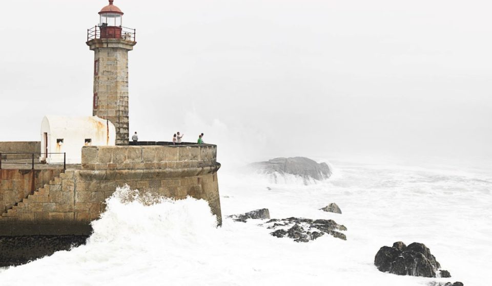 Le district de Porto est sous alerte jaune pour vendredi : pendant 12 heures, les vagues pourraient atteindre 5 mètres