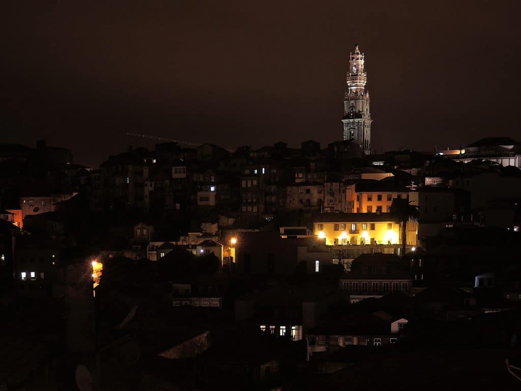 visita noturna torre dos clérigos