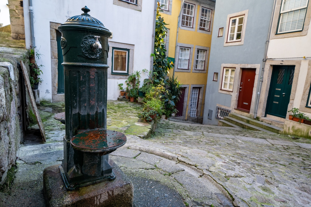 15 ruas e praças típicas do Porto: um álbum fotográfico