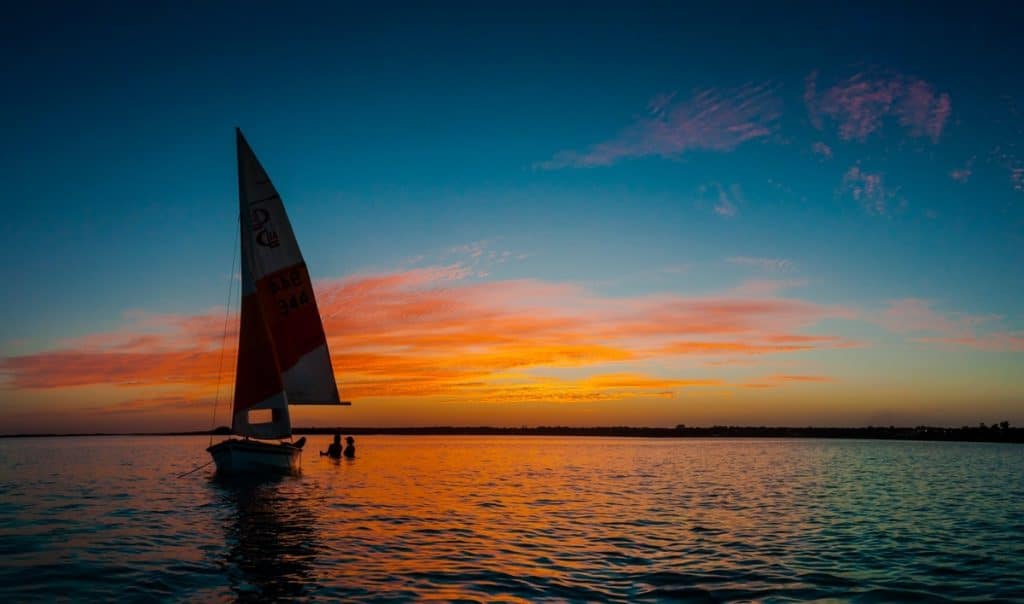 Sunset num veleiro no Douro pode ser uma experiência incrível para o Dia dos Namorados