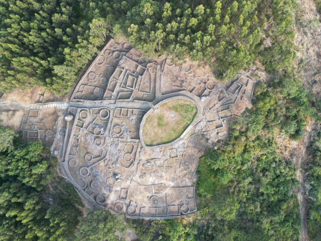 Desde una escalera de 775 peldaños en Valongo hasta la misteriosa Isla de los Amores en el río Duero: descubre los monumentos y tesoros naturales que no te puedes perder cerca de la Invicta