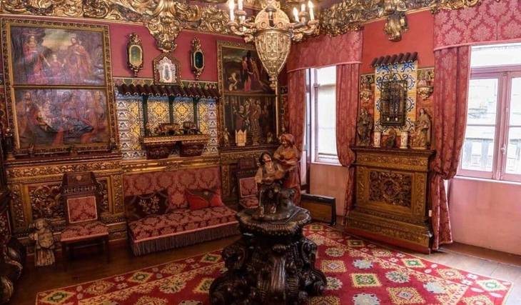 Centenas de peças e décadas de história: o museu ‘secreto’ do Porto que reflete a mente de um colecionador excêntrico