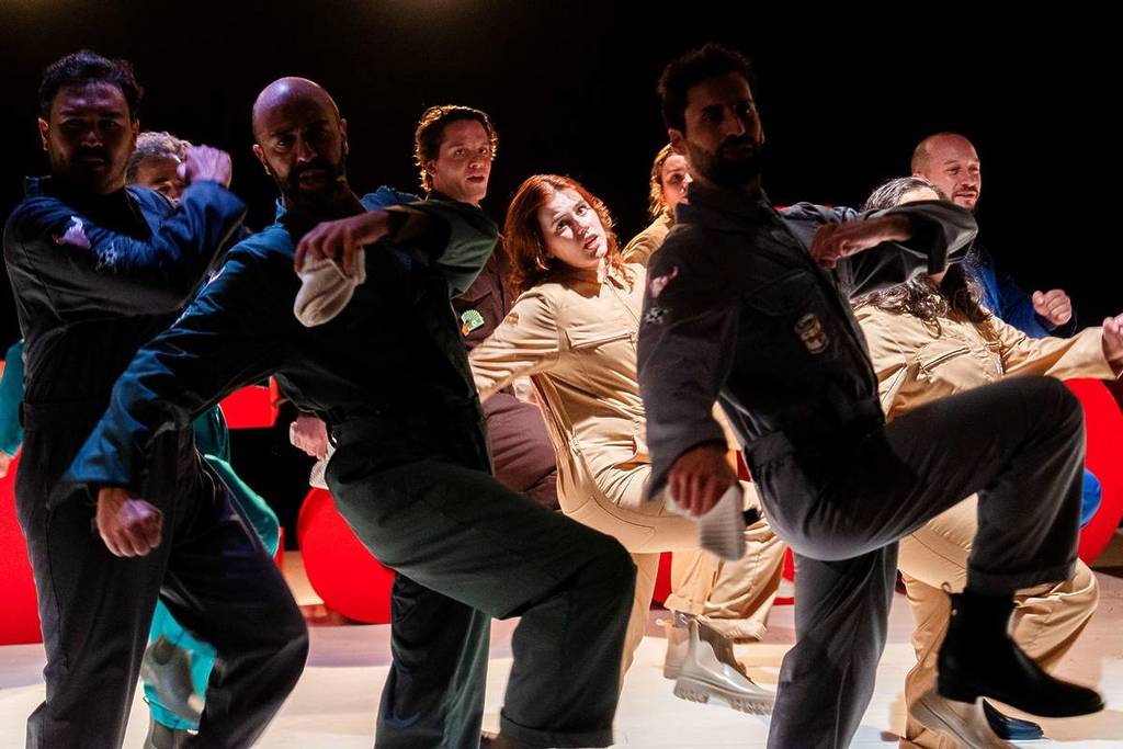 Santa Joana dos Matadouros, em cena no Teatro Carlos Alberto