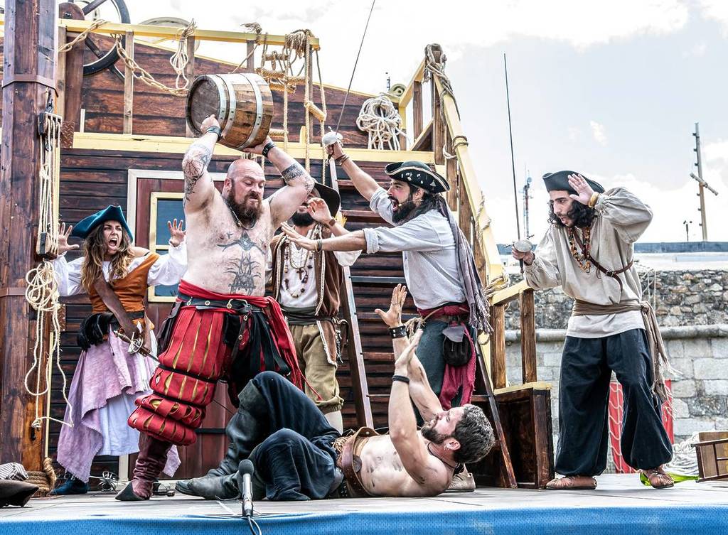 Os Piratas são uma recriação histórica que decorre em Leça da Palmeira, Matosinhos