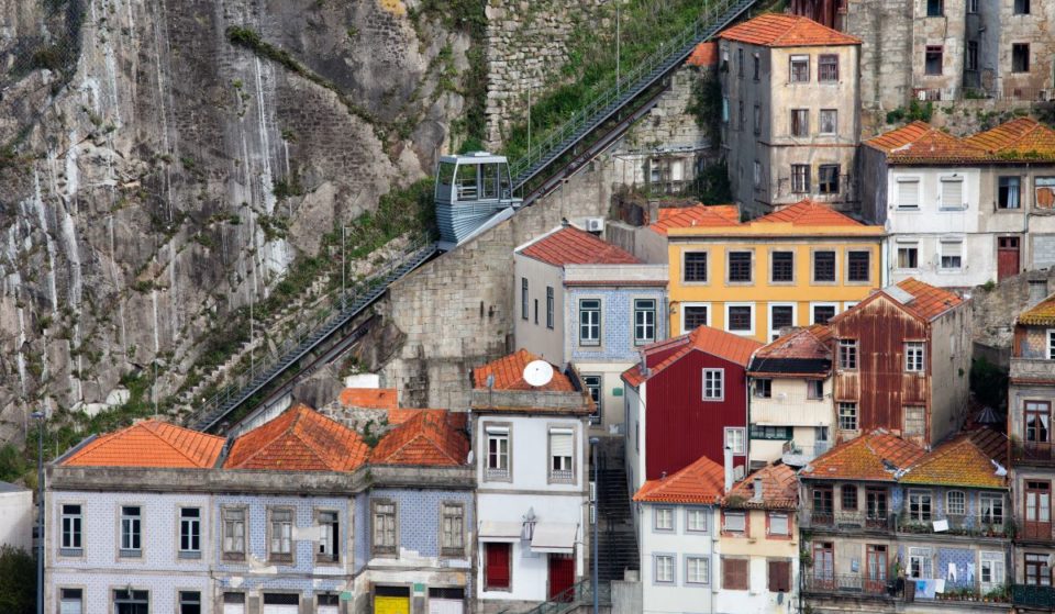 Funicular dos Guindais: após meses, já está de volta e a funcionar