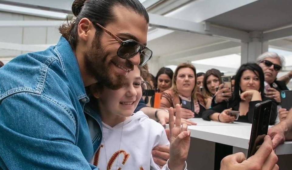 Can Yaman, famoso ator de séries e novelas turcas, vai estar no Porto