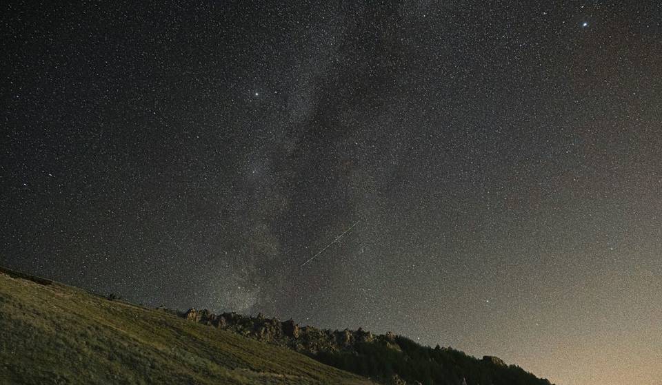 Tras el eclipse solar, el espectáculo continúa en el cielo de Oporto con una de las lluvias de estrellas más esperadas del año