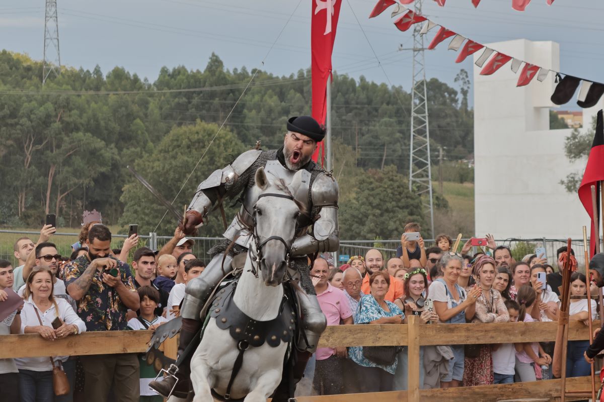 cavaleiro numa feira medieval