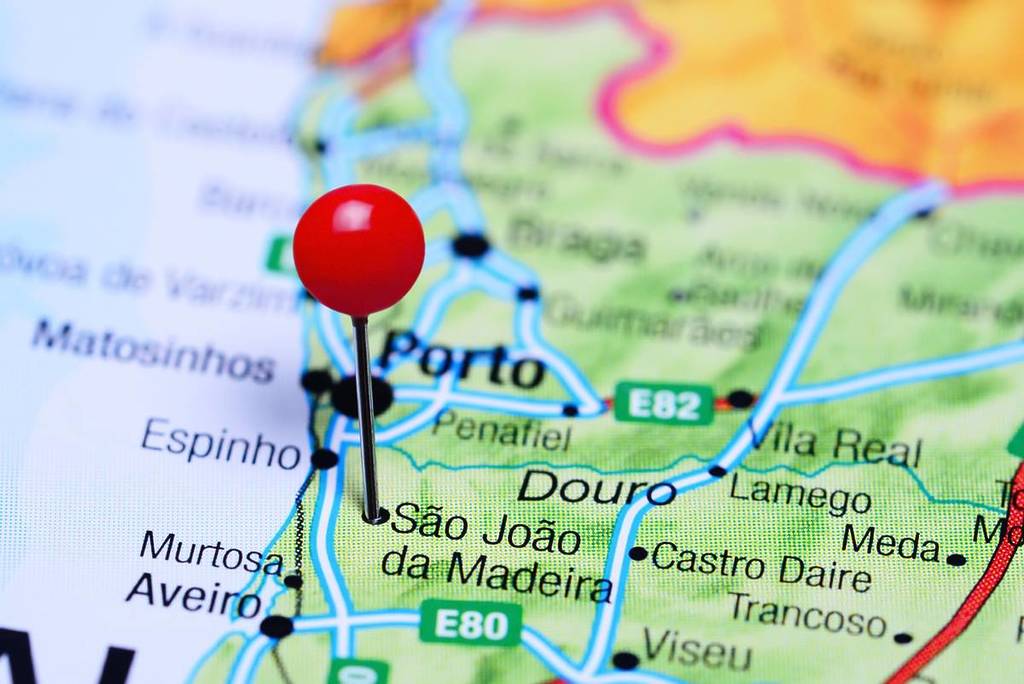 São João da Madeira é o concelho mais pequeno do país em termos de área e pertence à Área Metropolitana do Porto